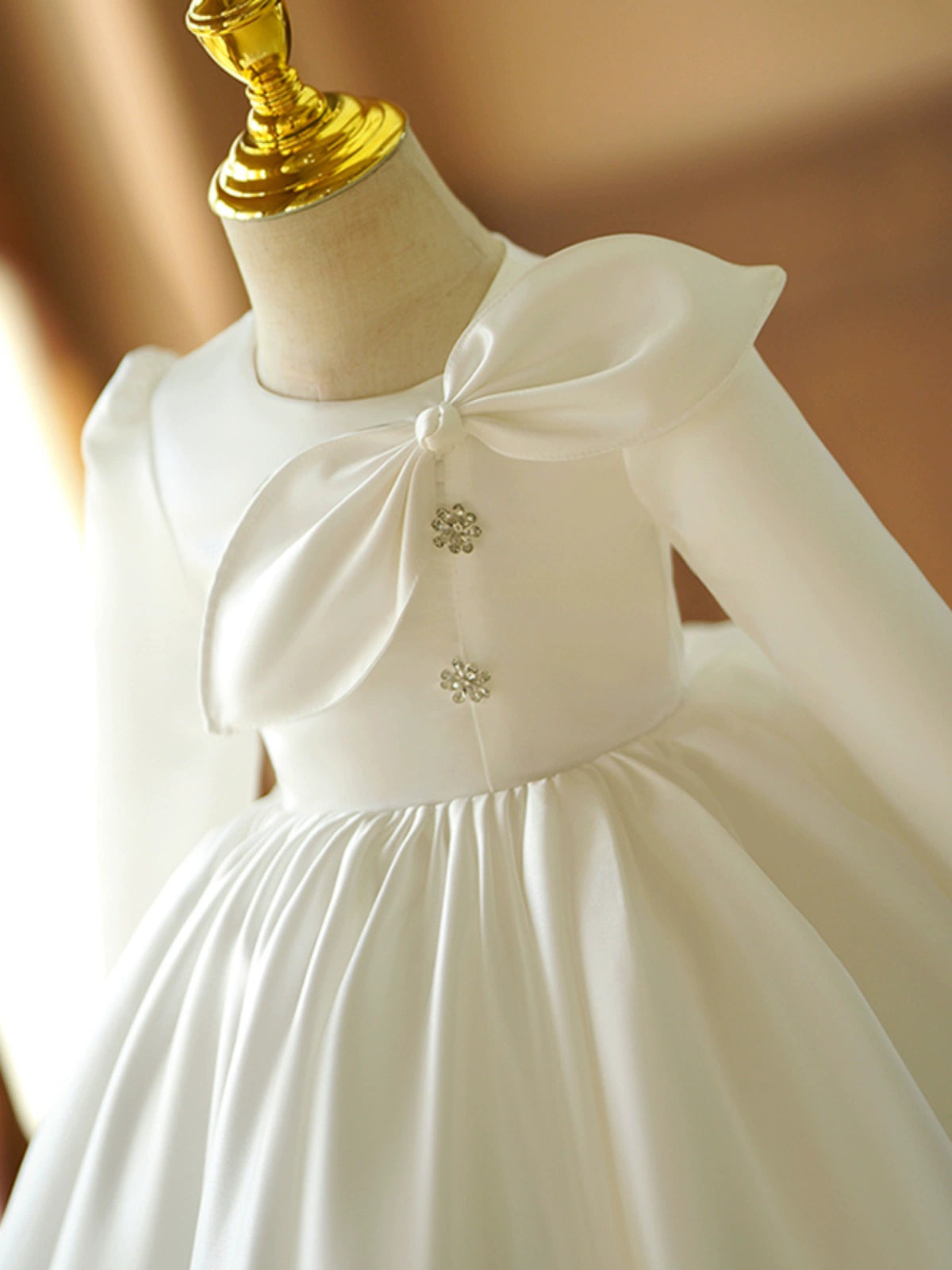 Princess White Satin Back Zip Baptism Bow(s) Long Sleeve Round Flower Girl Dress