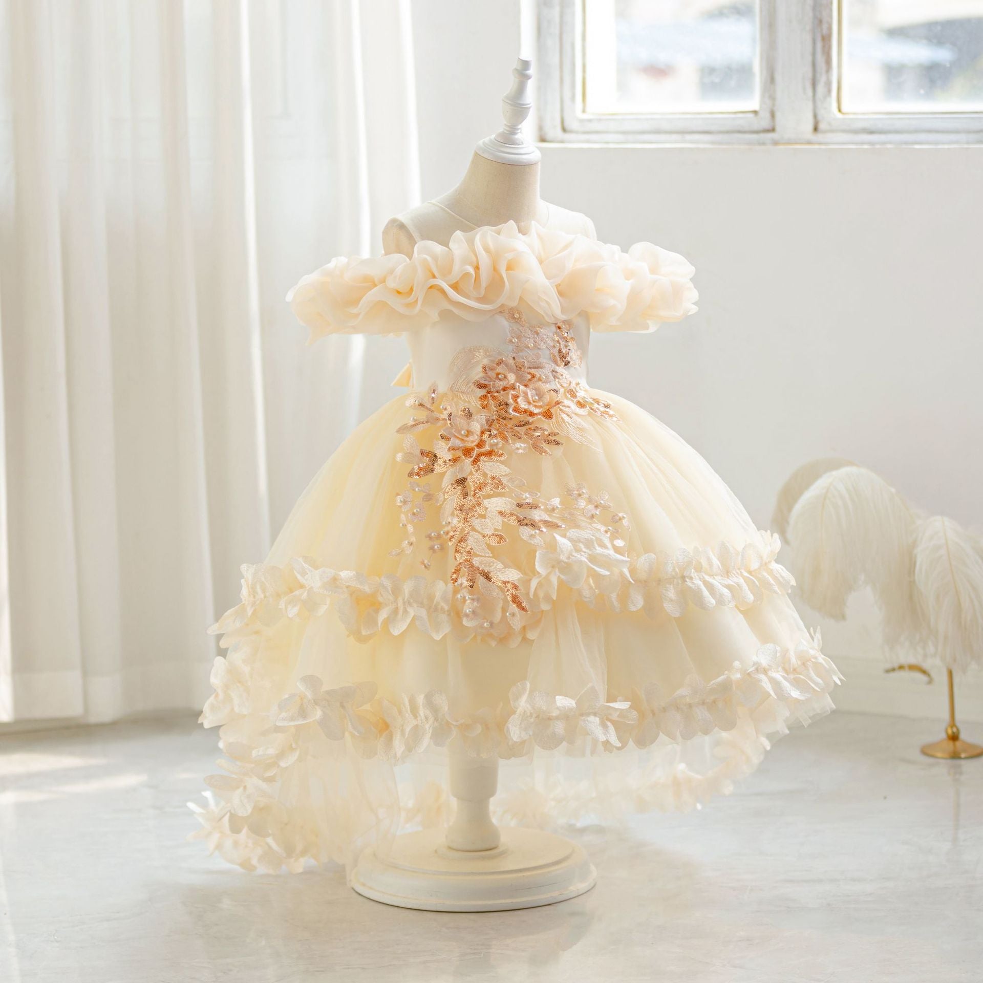 maxi white tulle flower girl dress Elegant White Tulle Flower Girl Dress Size 7-8 / White