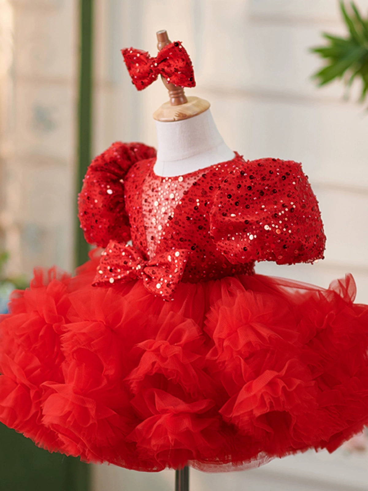 red fluffy dress Puff-Sleeve Short Party with Bubble Skirt PromGirl Sleeveless halter high neckline Off the Shoulder Short Burgundy